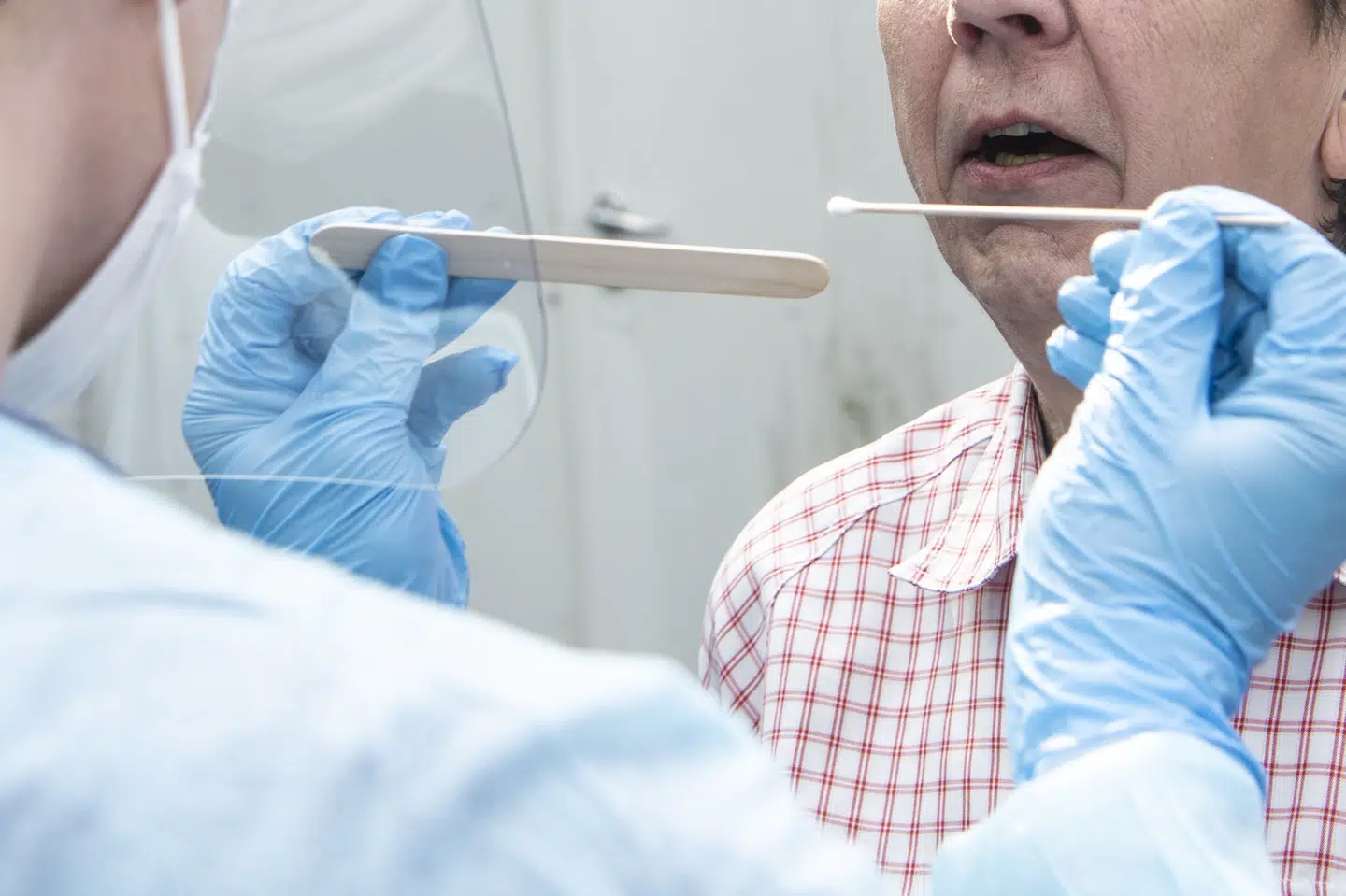 702 er blevet smittet med coronavirus siden torsdag. Positivprocenten er på 0,36 procent. (Arkivfoto) Helle Arensbak/Ritzau Scanpix