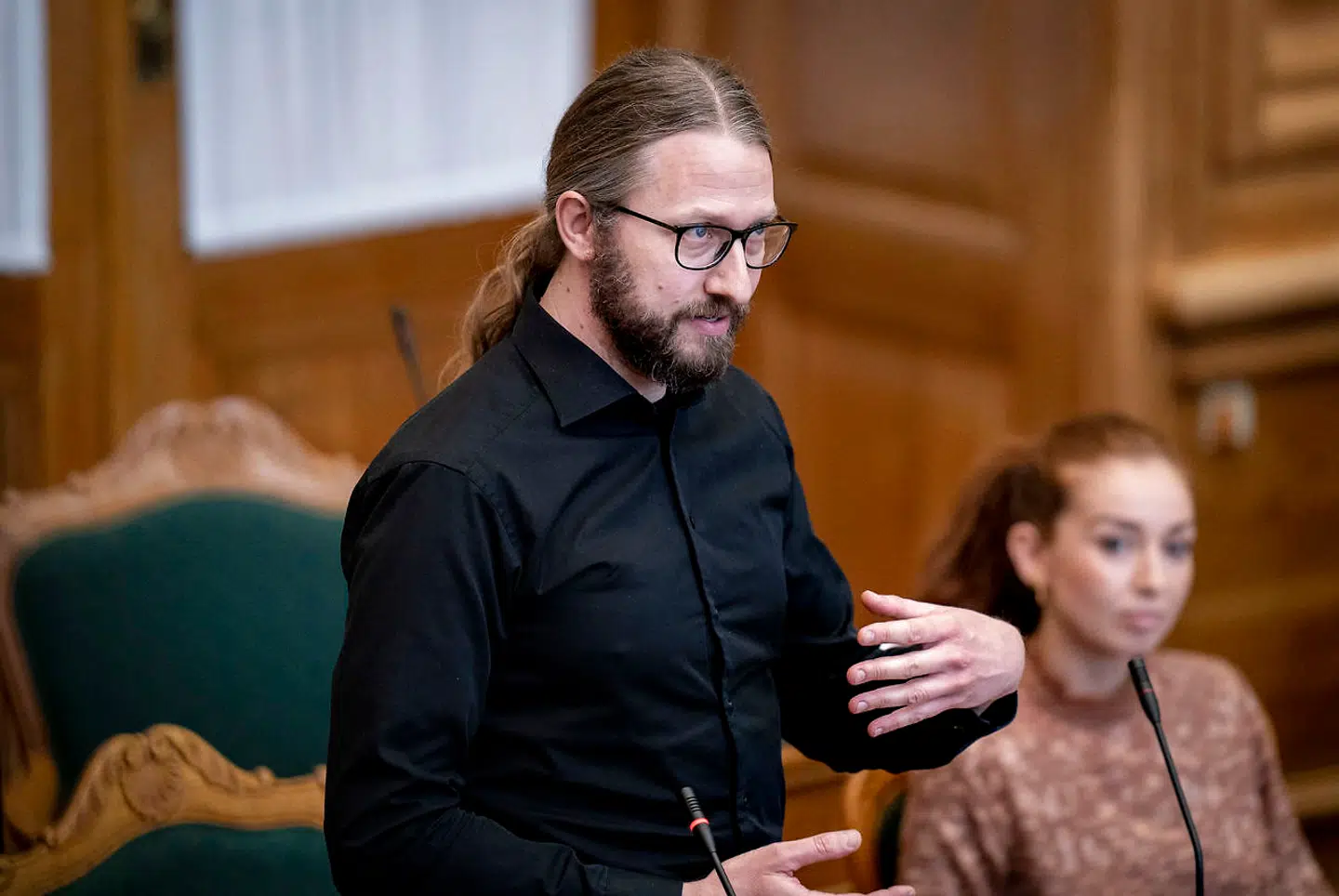Radikales Stinus Lindgreen er en af politikere, der vil have børnene tilbage i skolen på fuld tid.