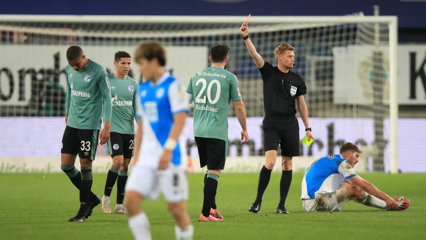 Schalke 04 rykkede ud af Bundesligaen tirsdag aften for første gang i 30 år.