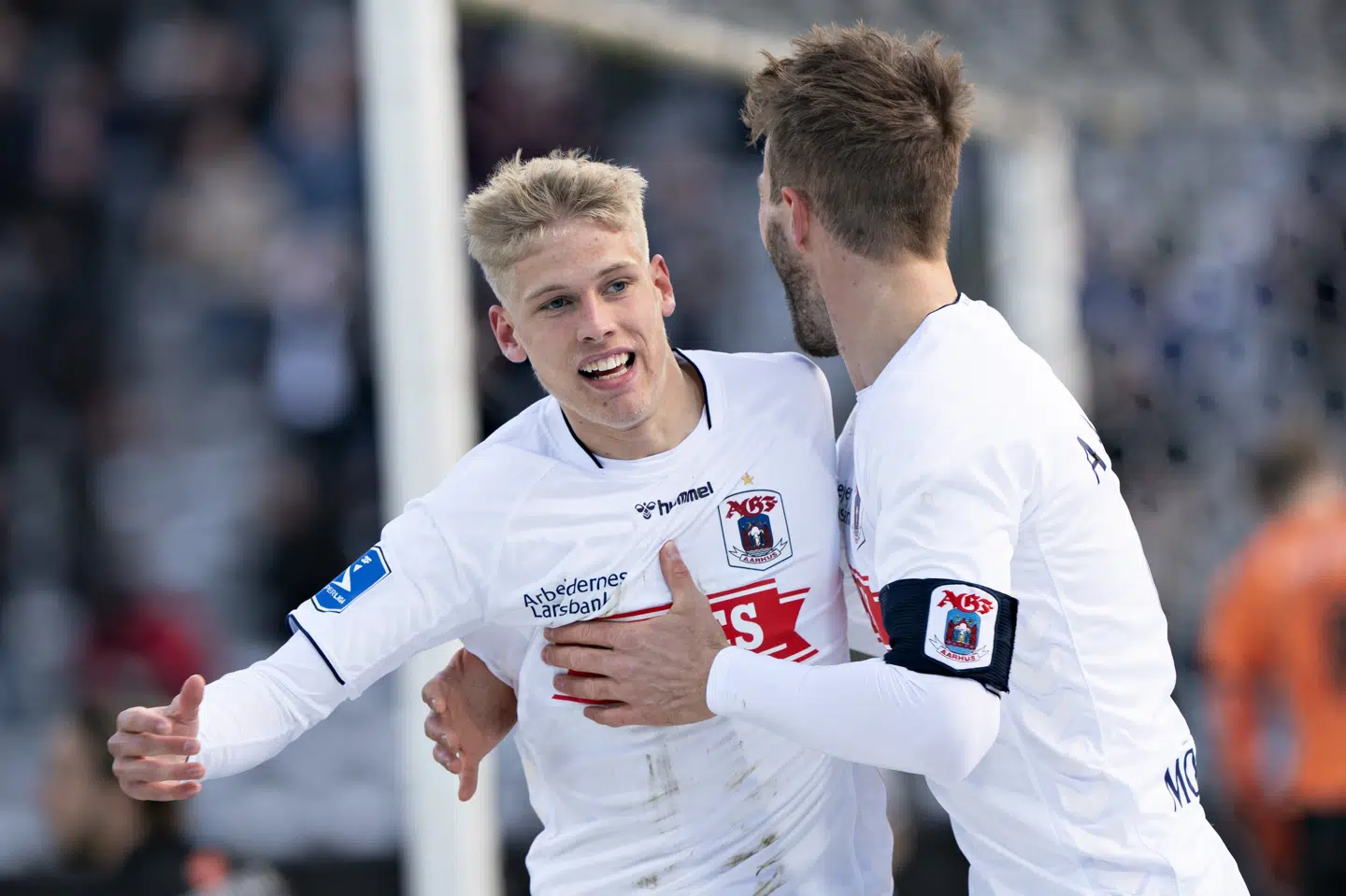 Albert Grønbæk (til venstre) scorede 1-0-målet for AGF i sejren over Randers FC. Henning Bagger/Ritzau Scanpix