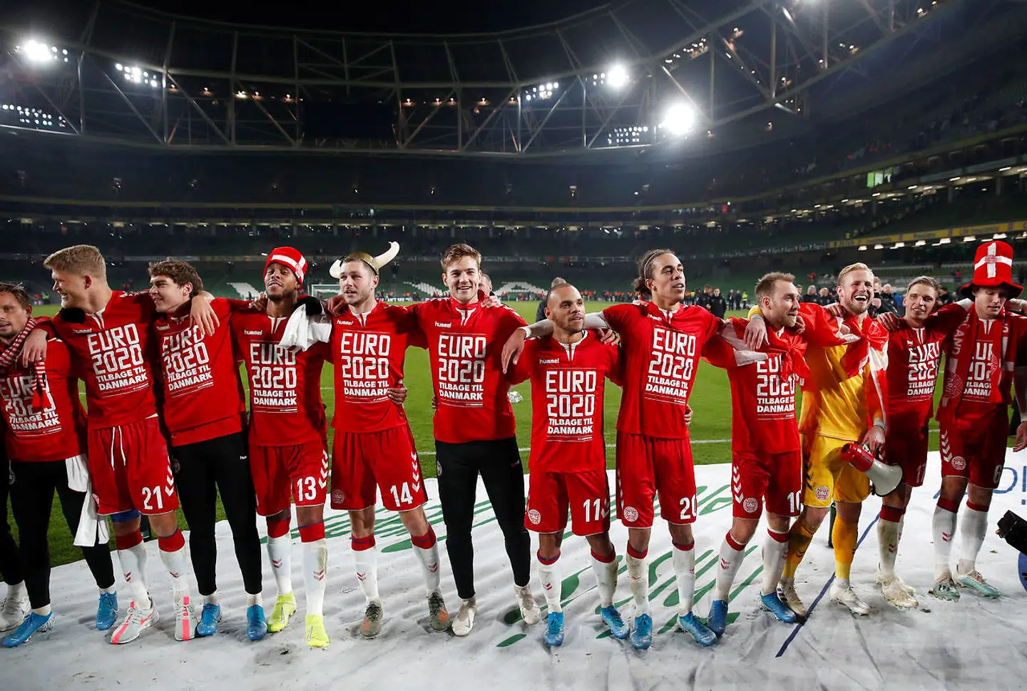 Soccer Football - Euro 2020 Qualifier - Group D - Republic of Ireland v Denmark - Aviva Stadium, Dublin, Ireland - November 18, 2019 Denmark players celebrate in front of their fans after the match REUTERS/David Klein