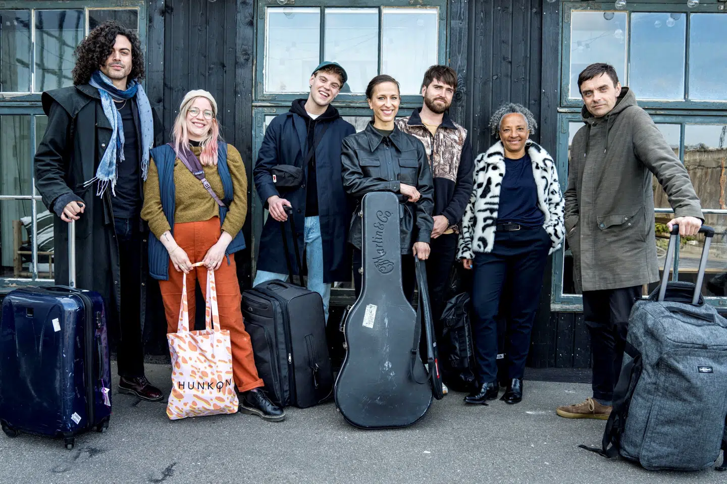 Hele holdet til den kommende sæson af Toppen af poppen er nu afsløret. Her ses de kort før afrejsen mod Mols. Per Arnesen/TV2/Free