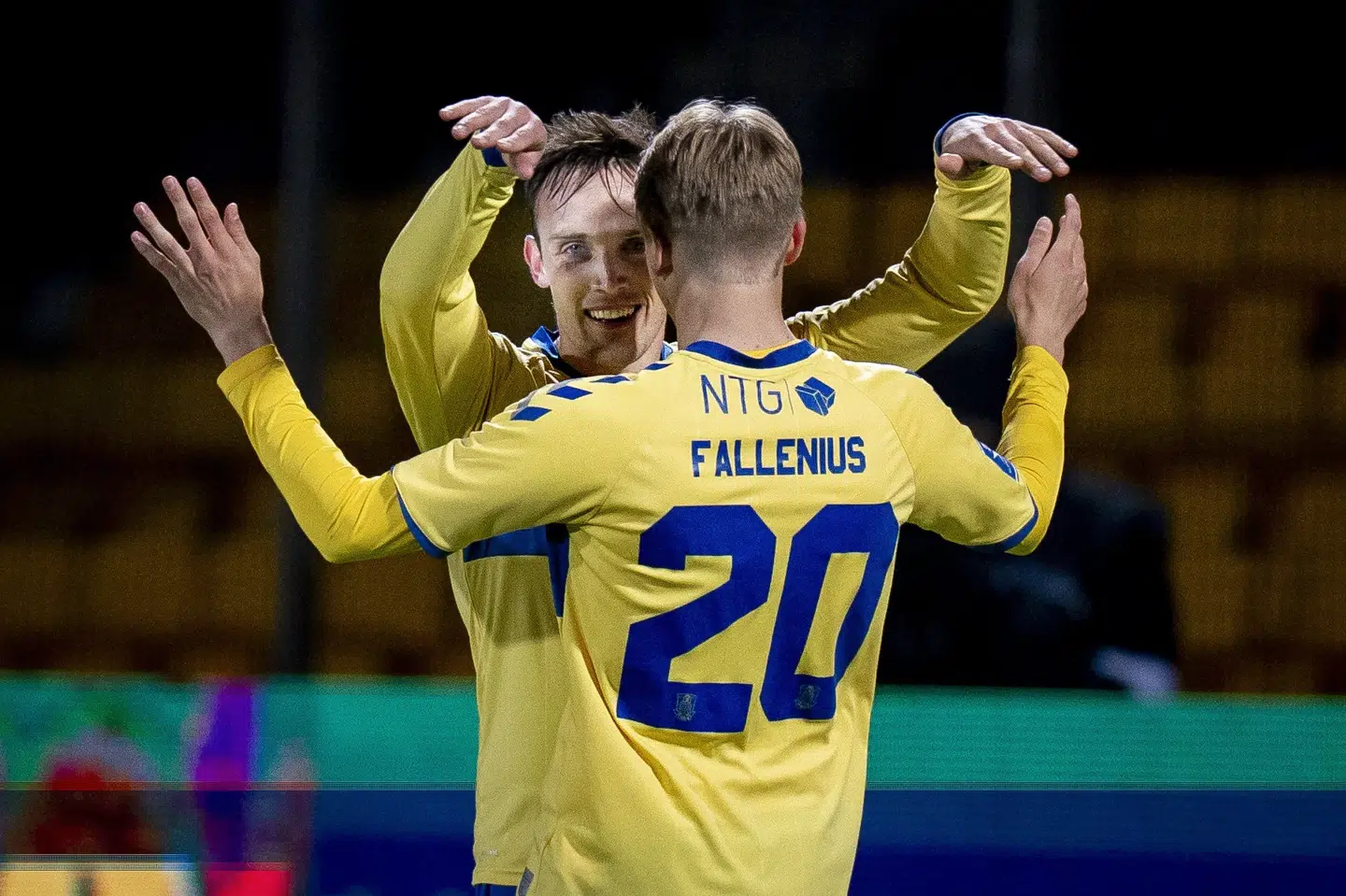 Brøndbyspillerne kunne fejre den første sejr i mesterskabsslutspillet efter 3-0 ude mod FC Nordsjælland. Liselotte Sabroe/Ritzau Scanpix