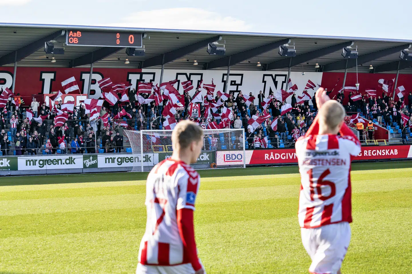AaB's tilskuere kunne for første gang i 2021 få lov til at se deres hold i aktion under den såkaldte superligaordning. Henning Bagger/Ritzau Scanpix