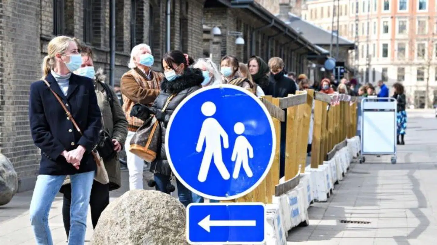 Køen vokser ved DGI Byen i København.
