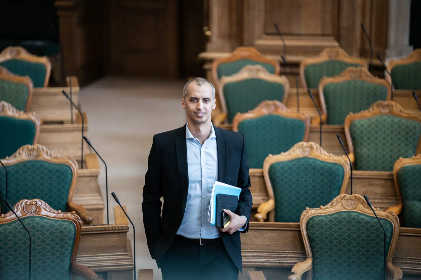 Udlændinge- og integrationsminister Mattias Tesfaye (S) har tiltro til myndighederne i sagen om sikkerhedssituationen i Syrien trods massiv kritik fra navngivne kilder i rapporter. (Arkivfoto) Emil Helms/Ritzau Scanpix