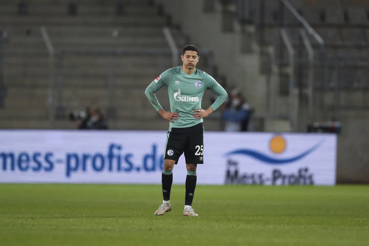 Amine Harit og holdkammeraterne i Schalke 04 kan ikke længere redde livet i Bundesligaen. Friso Gentsch/Ritzau Scanpix