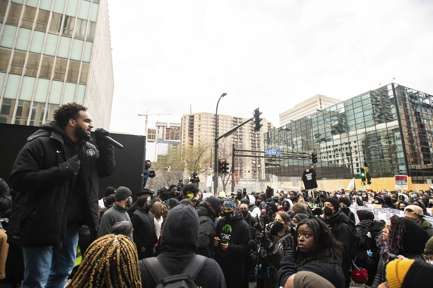 Der var mandag demonstrationer i gaden, i forbindelse med den afsluttende procedure i sagen om George Floyds død. Imagesspace/Mediapunch/Ritzau Scanpix
