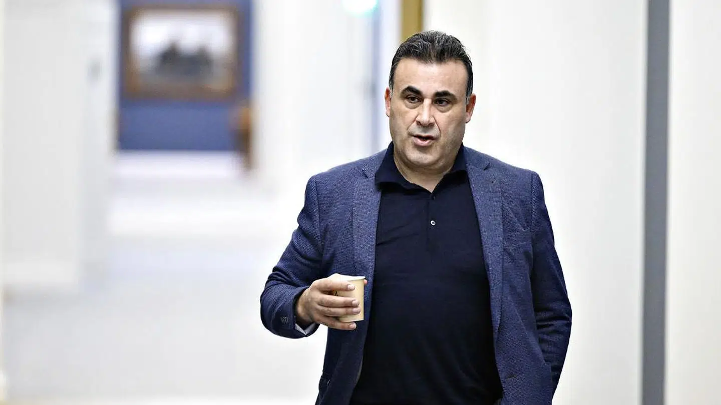 Naser Khader siger nu undskyld.