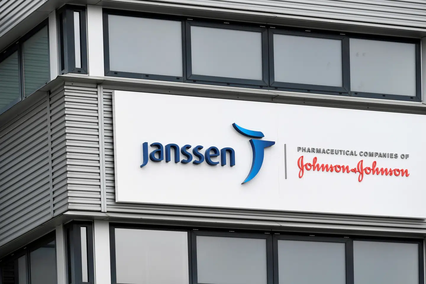 Vaccinen fra Johnson & Johnson er den coronavaccine, som Danmark har bestilt flest af. Det vides på nuværende tidspunkt dog ikke, om den overhovedet vil blive brugt (Arkivfoto). Piroschka Van De Wouw/Reuters