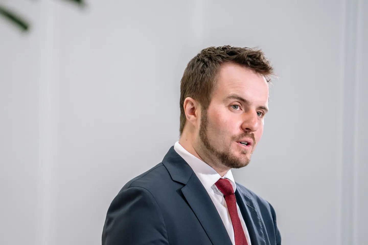 Kan man finde en anden vej end kravet om tidsbestilling 30 minutter før ankomst, der betrygger sundhedsmyndighederne, er erhvervsminister Simon Kollerup (S) klar til at diskutere det. (Arkivfoto) Emil Helms/Ritzau Scanpix