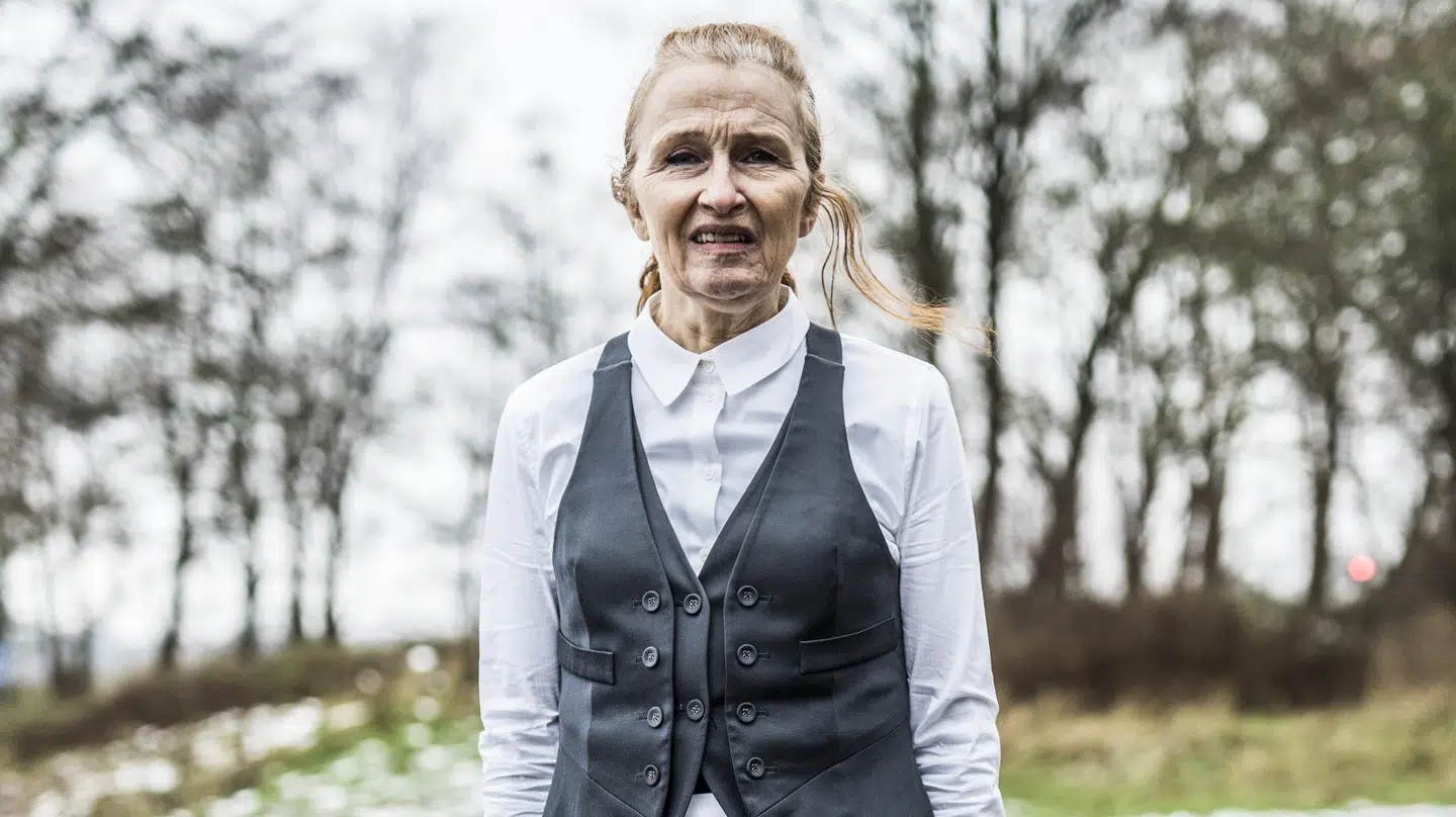 Bodil Jørgensen har også tidligere være på optagelser til film og tv-serier på landet. I 2014 kom hun så galt afsted i en ulykke med en traktor, at det var ved at koste hende livet. Det var under indspilningerne til Far til fires vilde ferie. Per Arnesen/TV2/Free