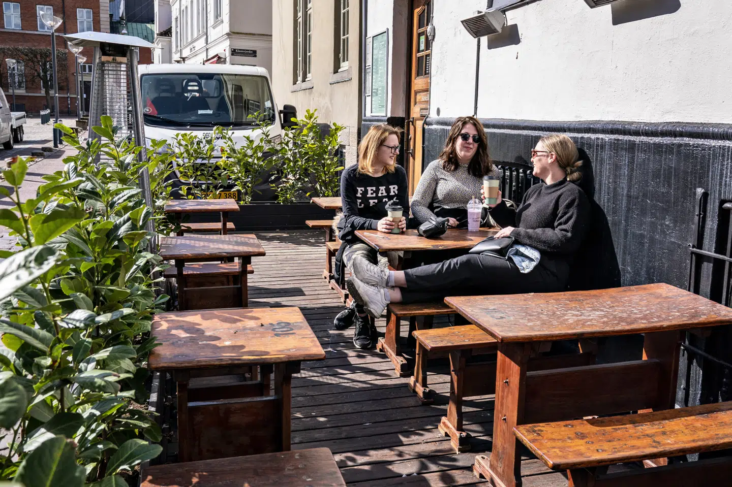 Når restauranter og caféer igen byder gæster velkommen fra onsdag, sker der samtidig et skifte i vejret. (Arkivfoto) Henning Bagger/Ritzau Scanpix