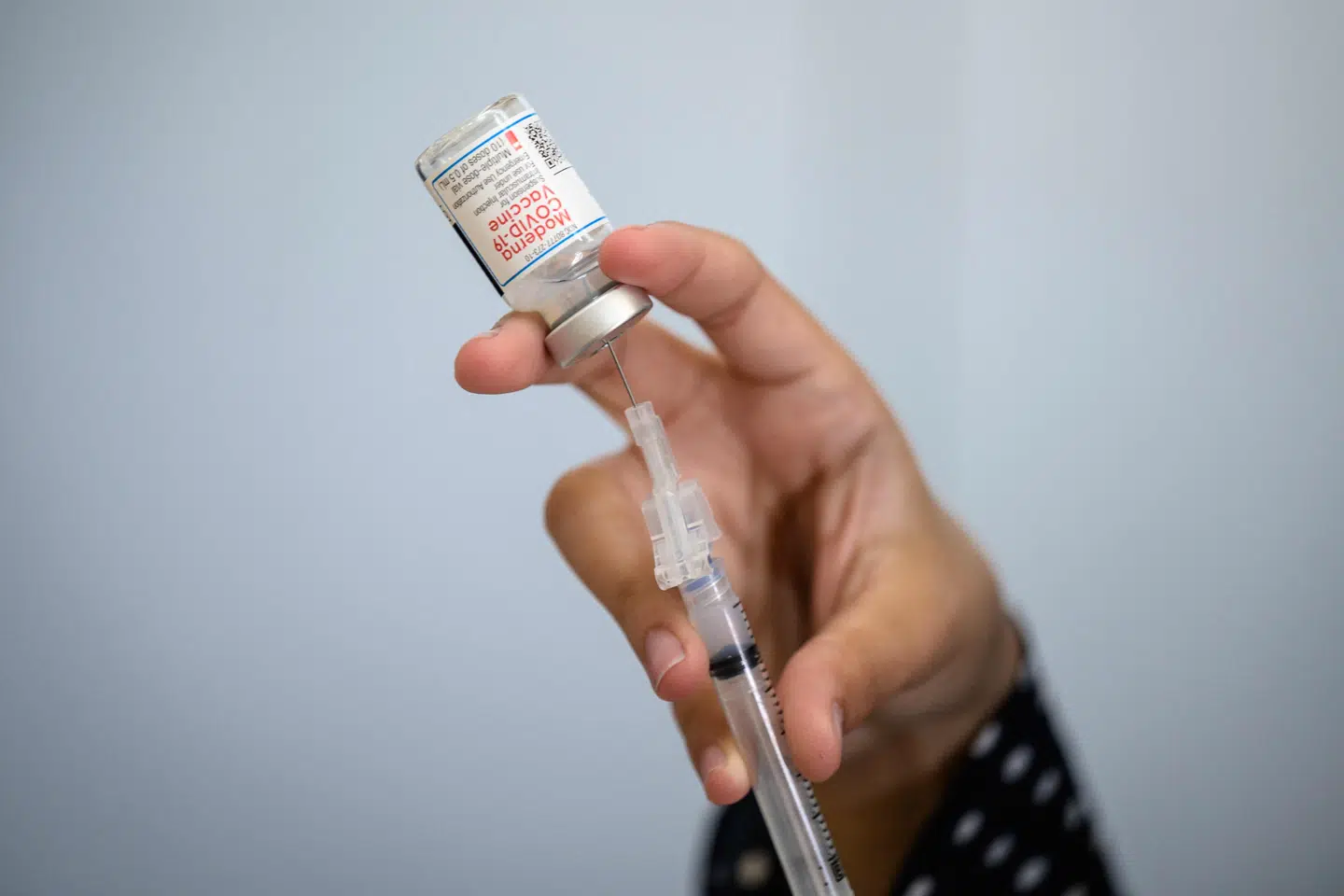 Næsten en tredjedel af de voksne amerikanere har modtaget begge vaccinestik og er dermed fuldt vaccineret. (Arkivfoto) Angela Weiss/Ritzau Scanpix