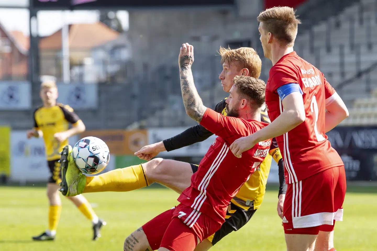 Lyngby nærmer sig holdene, der ligger over i nedrykningsspillet, efter endnu en sejr søndag. Bo Amstrup/Ritzau Scanpix