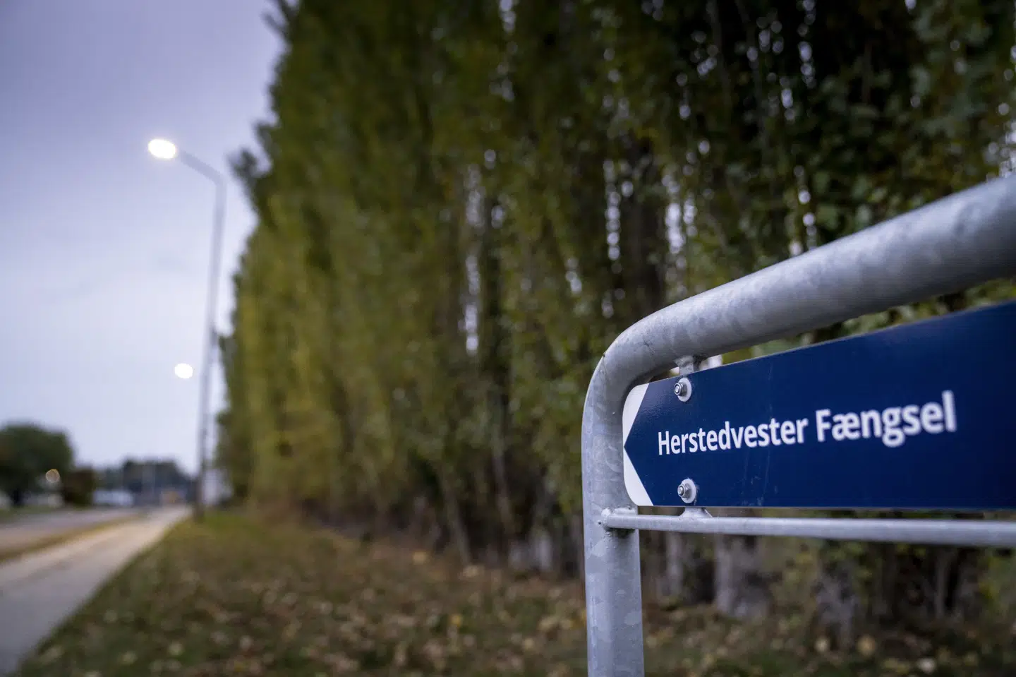 Herstedvester Fængsel i Albertslund, der huser de farligste fanger, er gået fra 0,92 fængselsbetjente per indsat til 0,80 fra 2015 til 2020. Mads Claus Rasmussen/Ritzau Scanpix