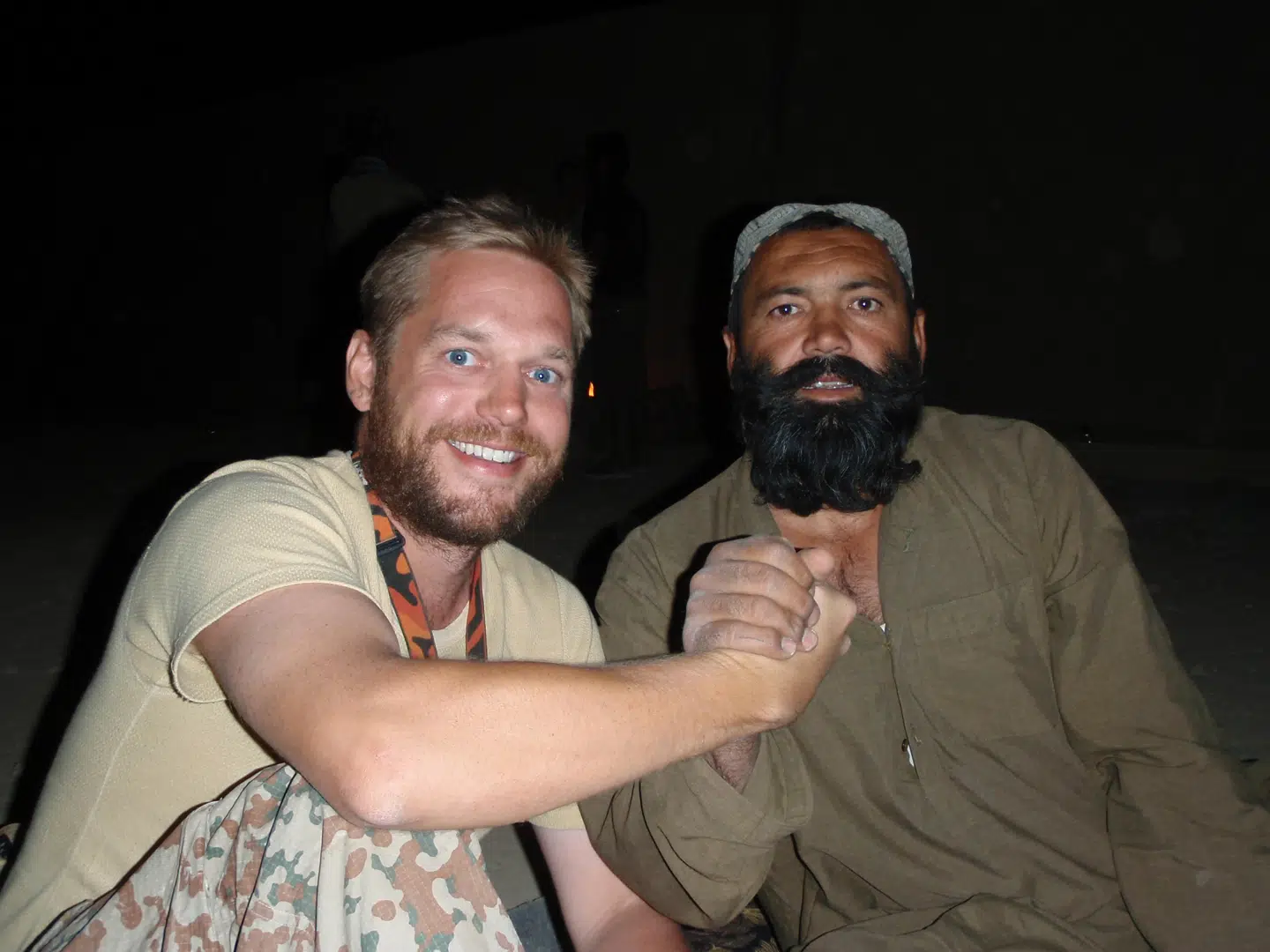 Marcus Knuth og Abdul Khaliq, den stammeældre, han arbejdede tæt med som soldat i 2008/09 i Helmand-provinsen – og som blev dræbt af Taleban. Privatfoto