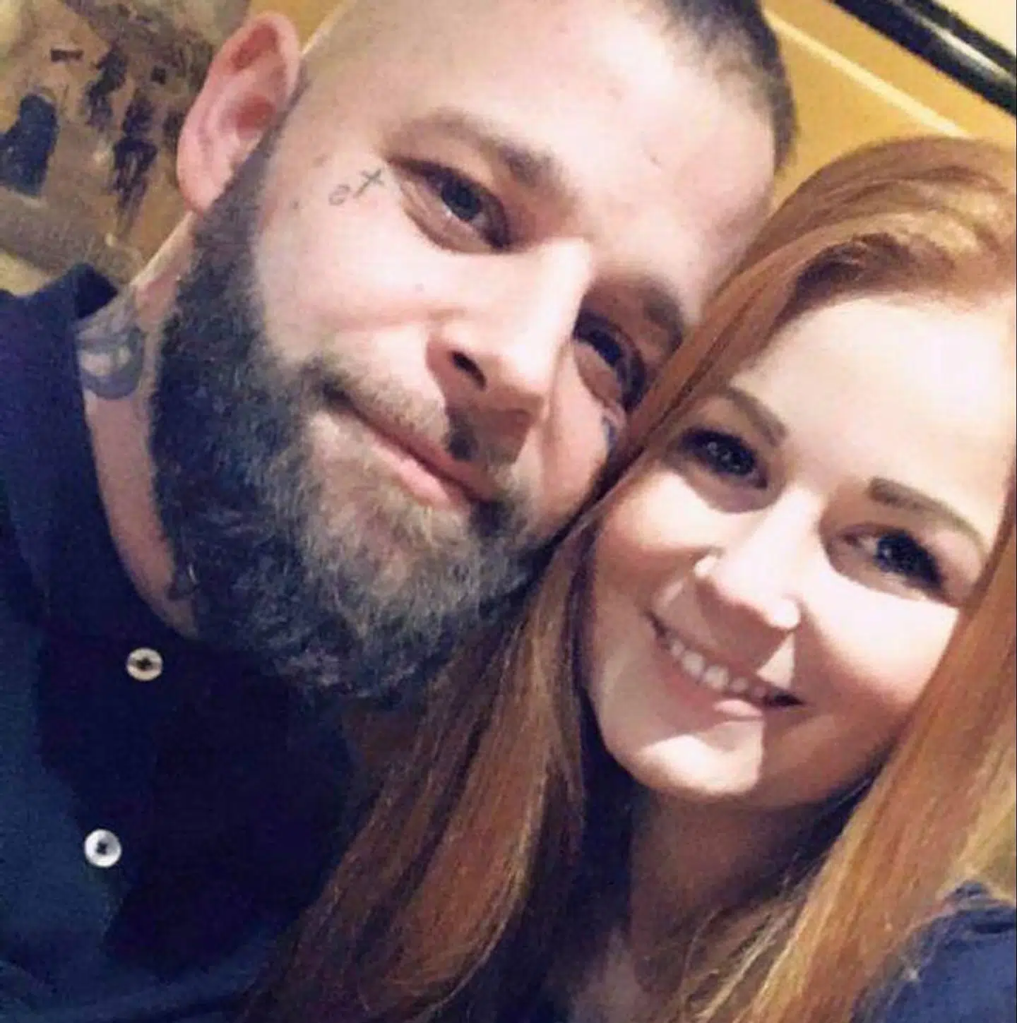 Mikael og kæresten Nina.