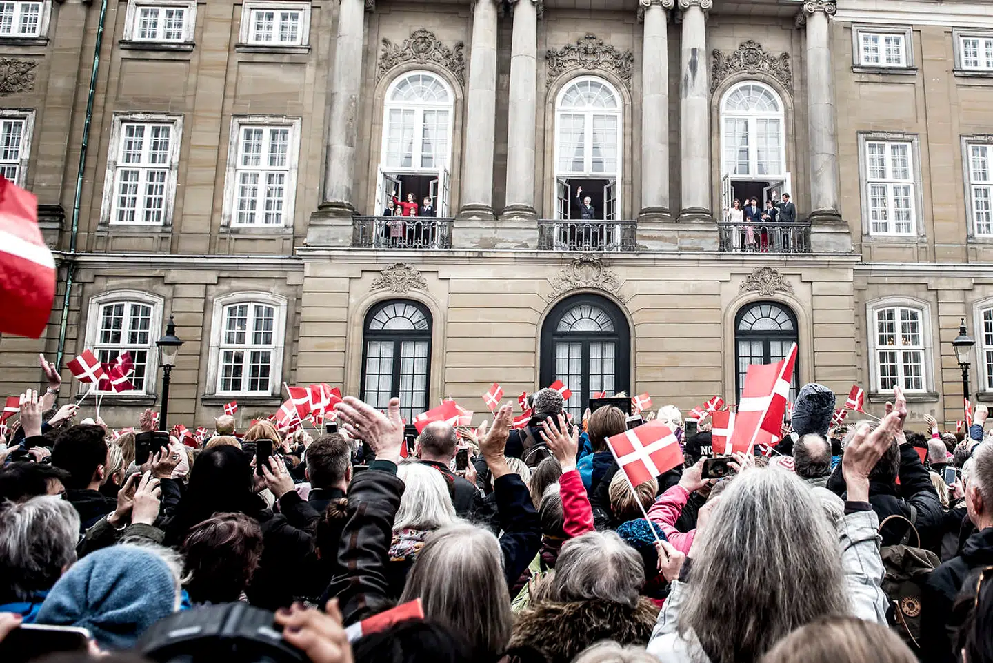 Dronning Margrethe hyldes her af danskerne på sin 78-års fødselsdag på Amalienborg Slotsplads i København, mandag 16. april 2018.