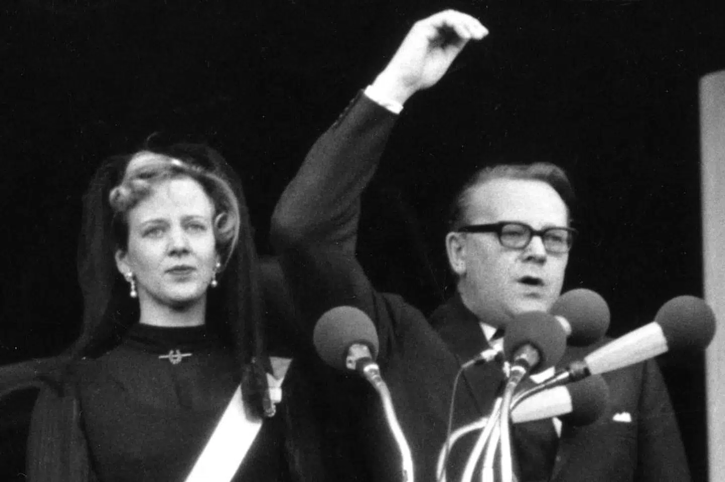 'Kong Frederik 9. er død. Længe leve Hendes Majestæt Dronning Margrethe 2.'