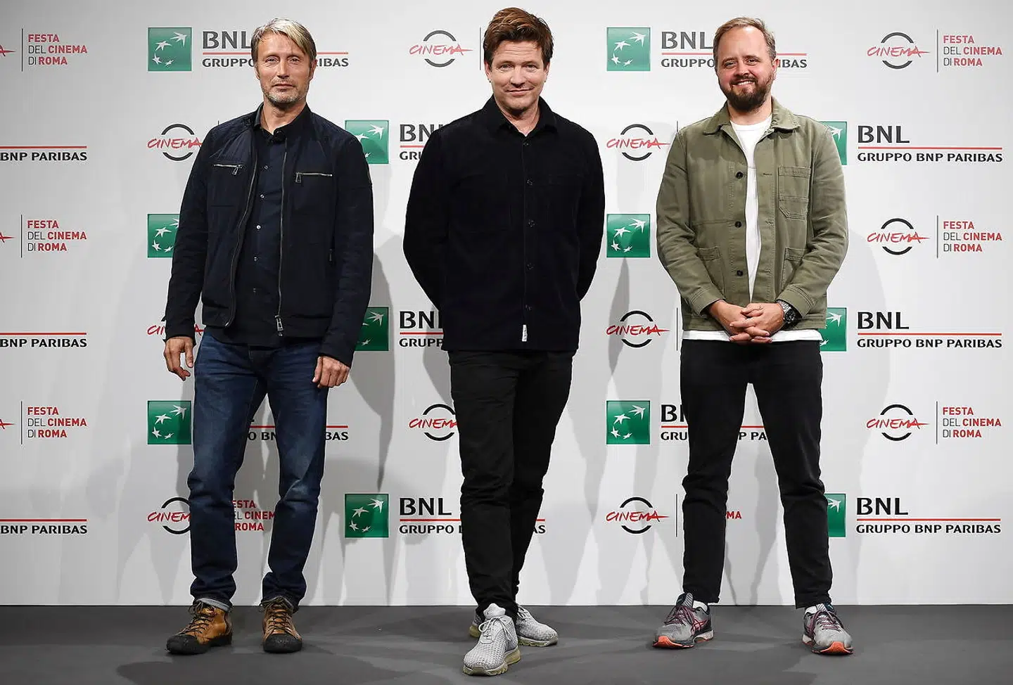 Thomas Vinterber, Mads Mikkelsen og Magnus Millang til filmfestival i Rom i oktober 2020. Foto: EPA/ETTORE FERRARI