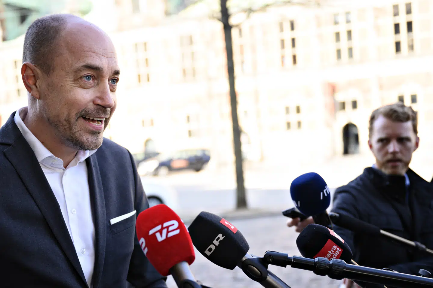 Sundhedsminister Magnus Heunicke (S) er klar til at genåbne mere end planlagt, men vil ikke pege på, hvor regeringen gerne ser en større genåbning. Philip Davali/Ritzau Scanpix