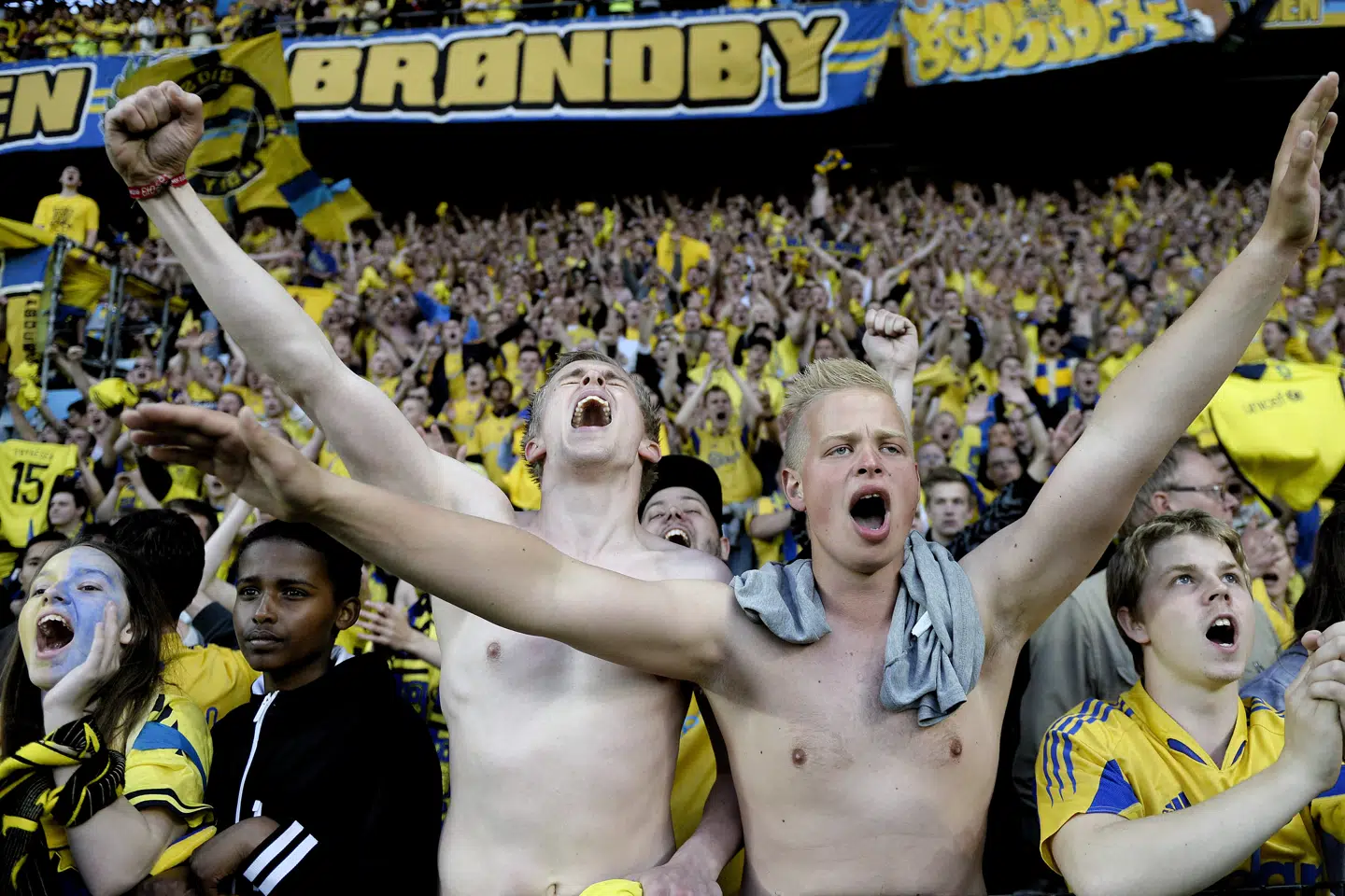 Divisionsforeningen drømmer sammen med danske fodboldfans om, at tribunerne på de danske stadioner snart kan se sådan ud igen. (Arkivfoto) Liselotte Sabroe/Ritzau Scanpix