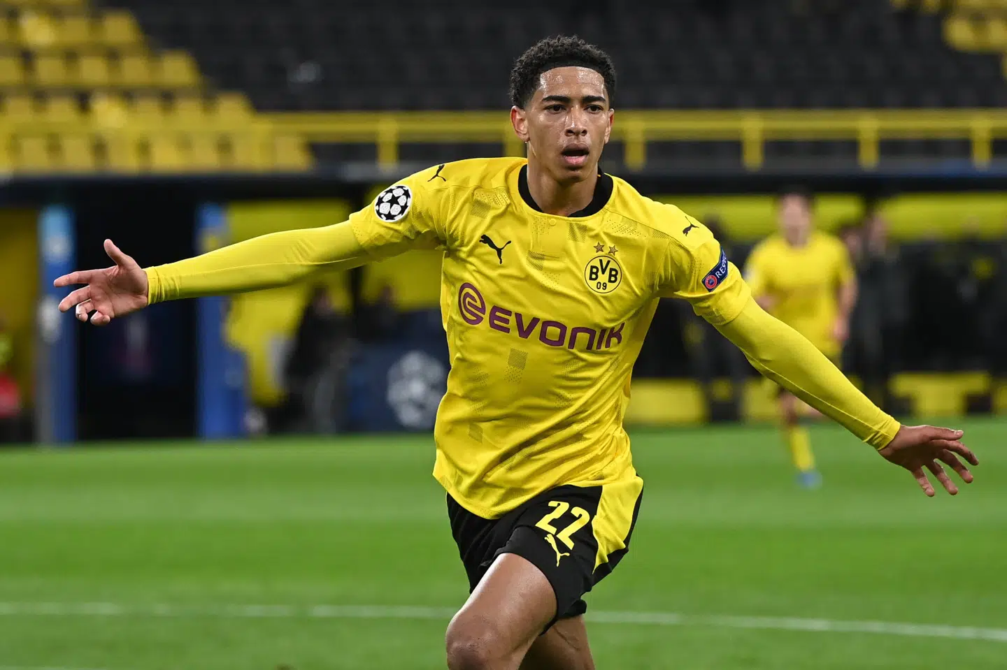 Bare 17-årige Jude Bellingham imponerede nok engang for Dortmund, selv om holdet onsdag blev sendt ud af Champions League af Manchester City. Ina Fassbender/Reuters