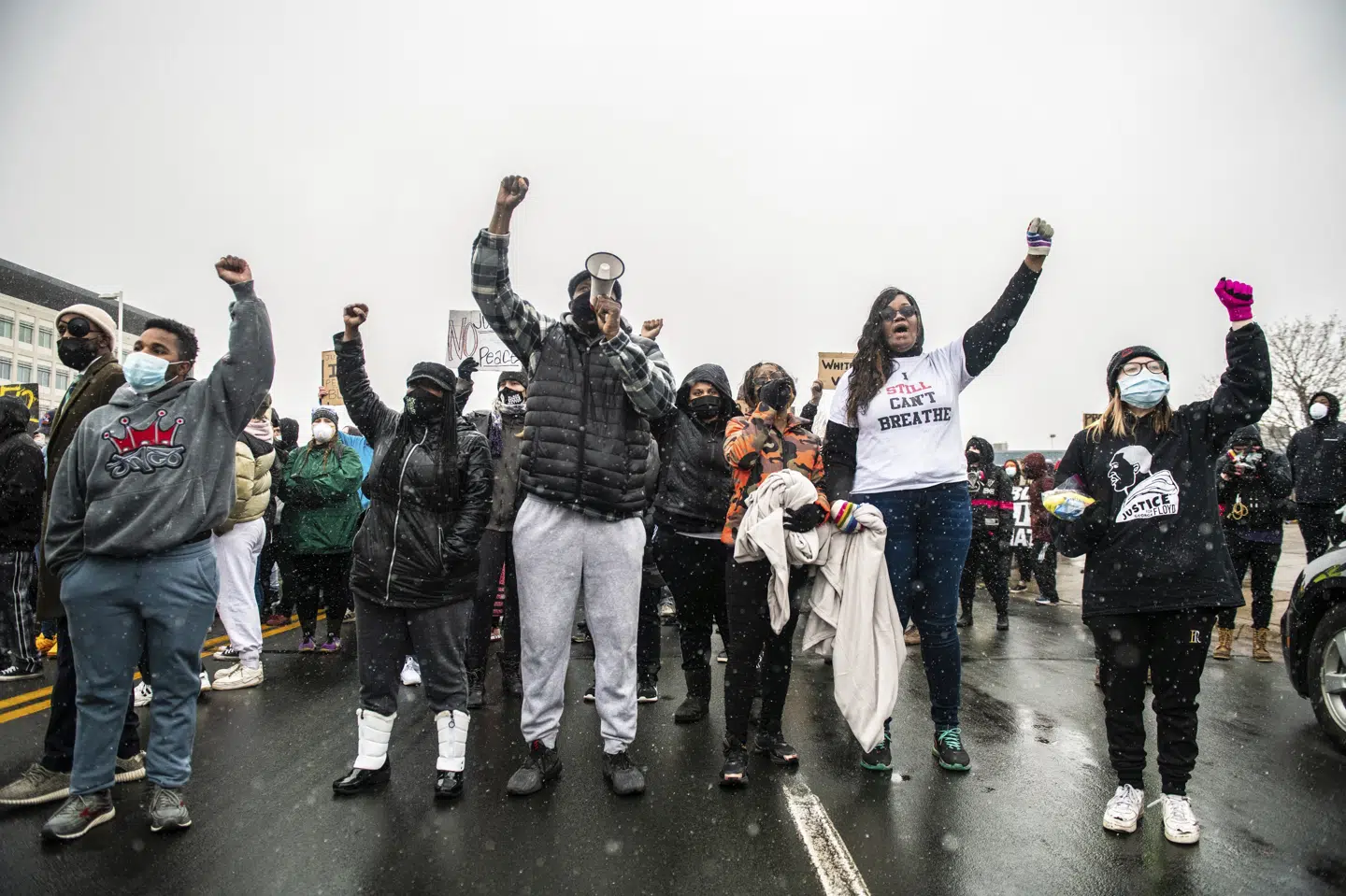 Sagen om Daunte Wrights død første tirsdag til protester foran politistationen i Brooklyn Center. Imagespace /Mediapunch/Ritzau Scanpix