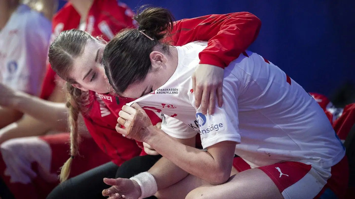 Mie Højlund og Althea Reinhardt spiller sammen i både klub og på landsholdet, samtidig med de er bedste veninder udenfor håndboldbanen.