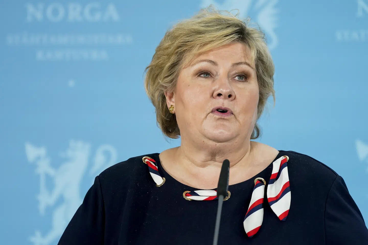 Erna Solberg har på et pressemøde tirsdag taget hul på en norsk genåbning af samfundet. Torstein Bøe/Ritzau Scanpix