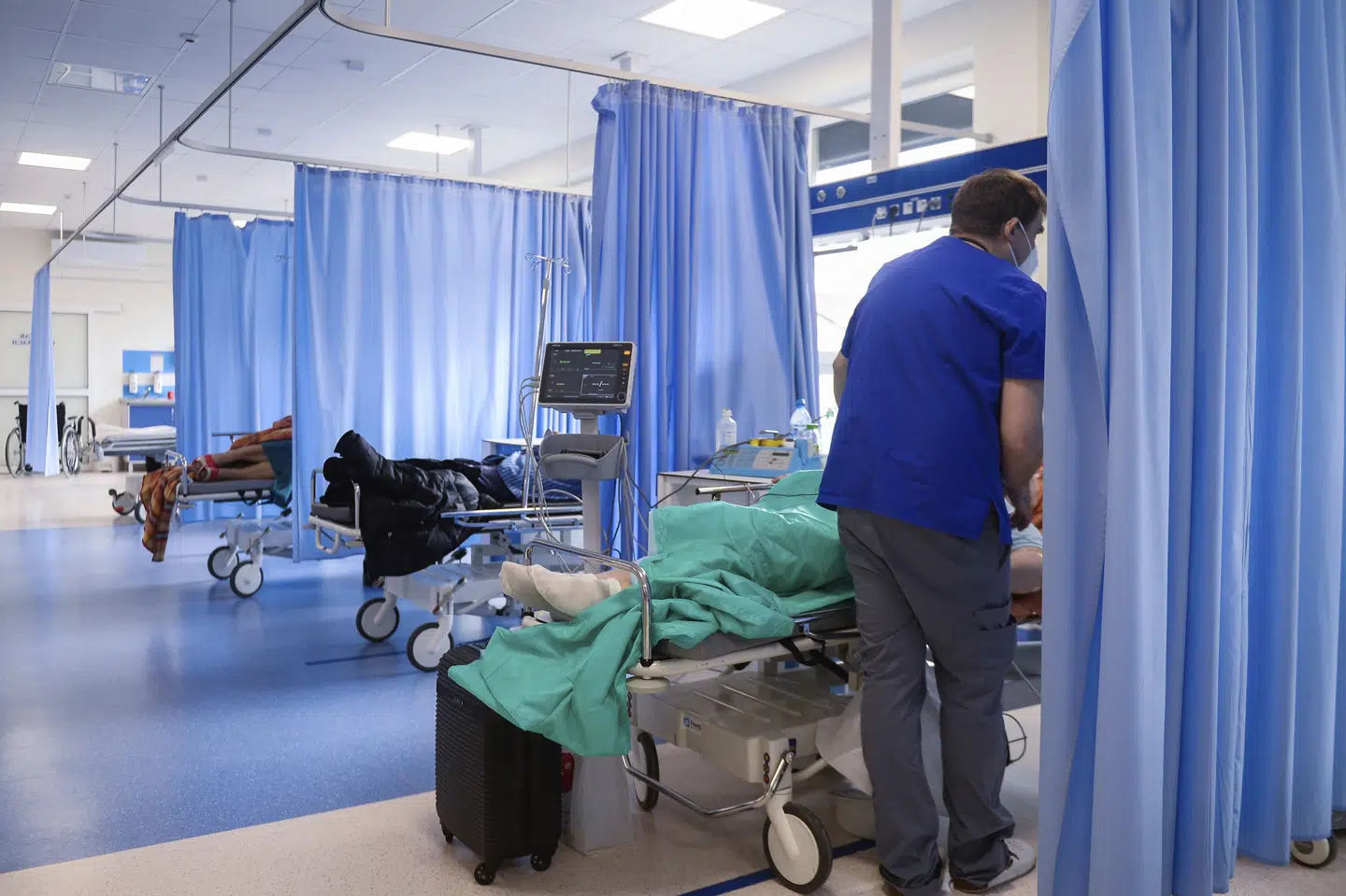 Antallet af dødsfald blandt coronapatienter har passeret en million i Europa. På billedet ses et hospital i Polen, der står for 58.481 af dødsfaldene. (Arkivfoto) Omar Marques/Ritzau Scanpix