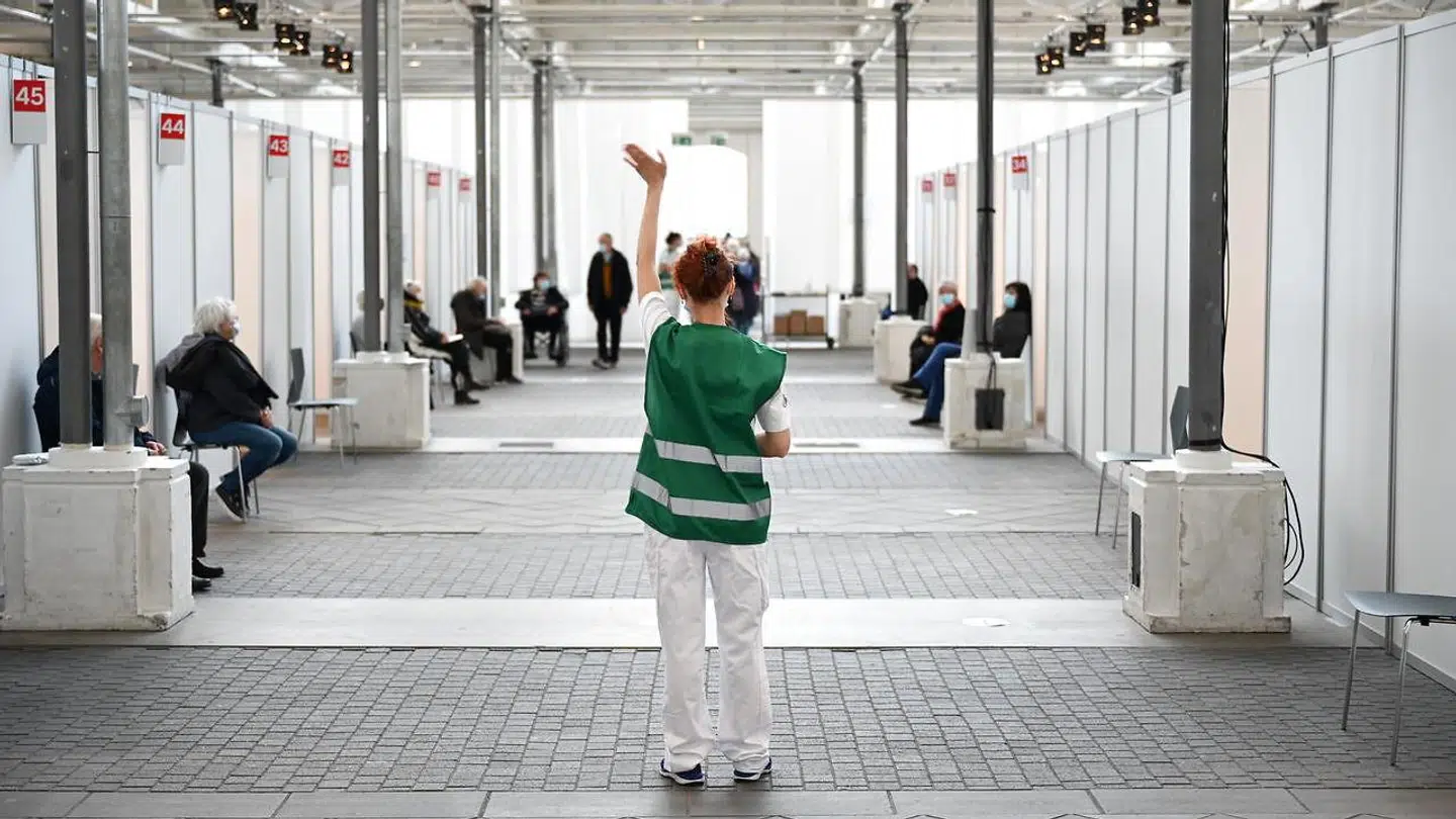 Regionerne skal stressteste logistikken omkring vaccinationscentrene, så de er klar til den helt store udrulning.
