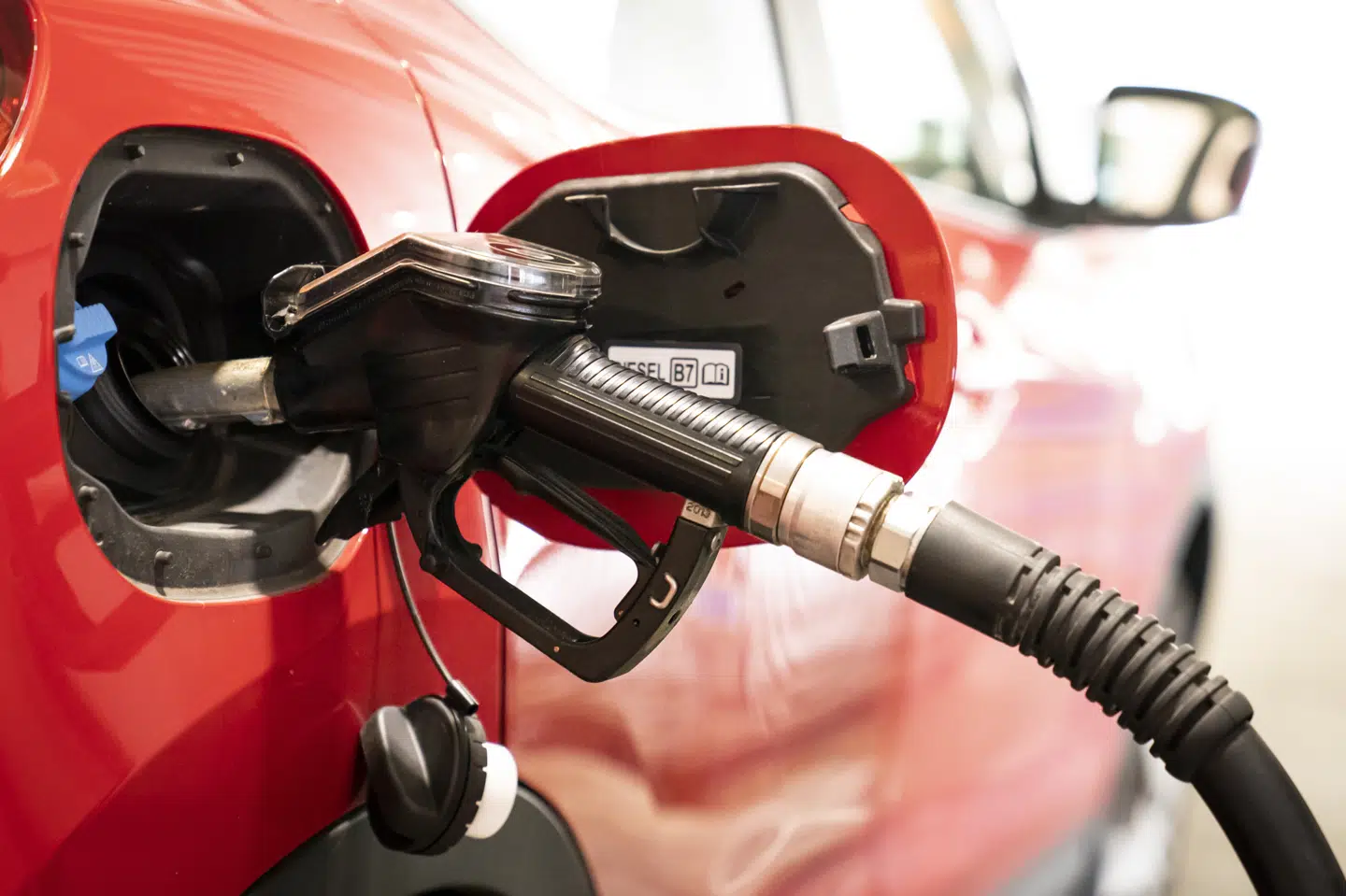 Prisstigninger på benzin og diesel var med til at løfte forbrugerpriserne i marts til det højeste i to år. (Arkivfoto) Niels Christian Vilmann/Ritzau Scanpix