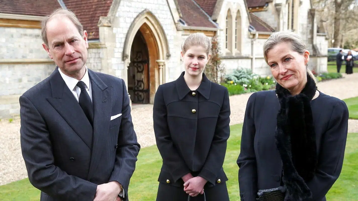 Prins Edward, grevinde Sophie og deres datter lady Louise efter søndagens gudstjeneste.