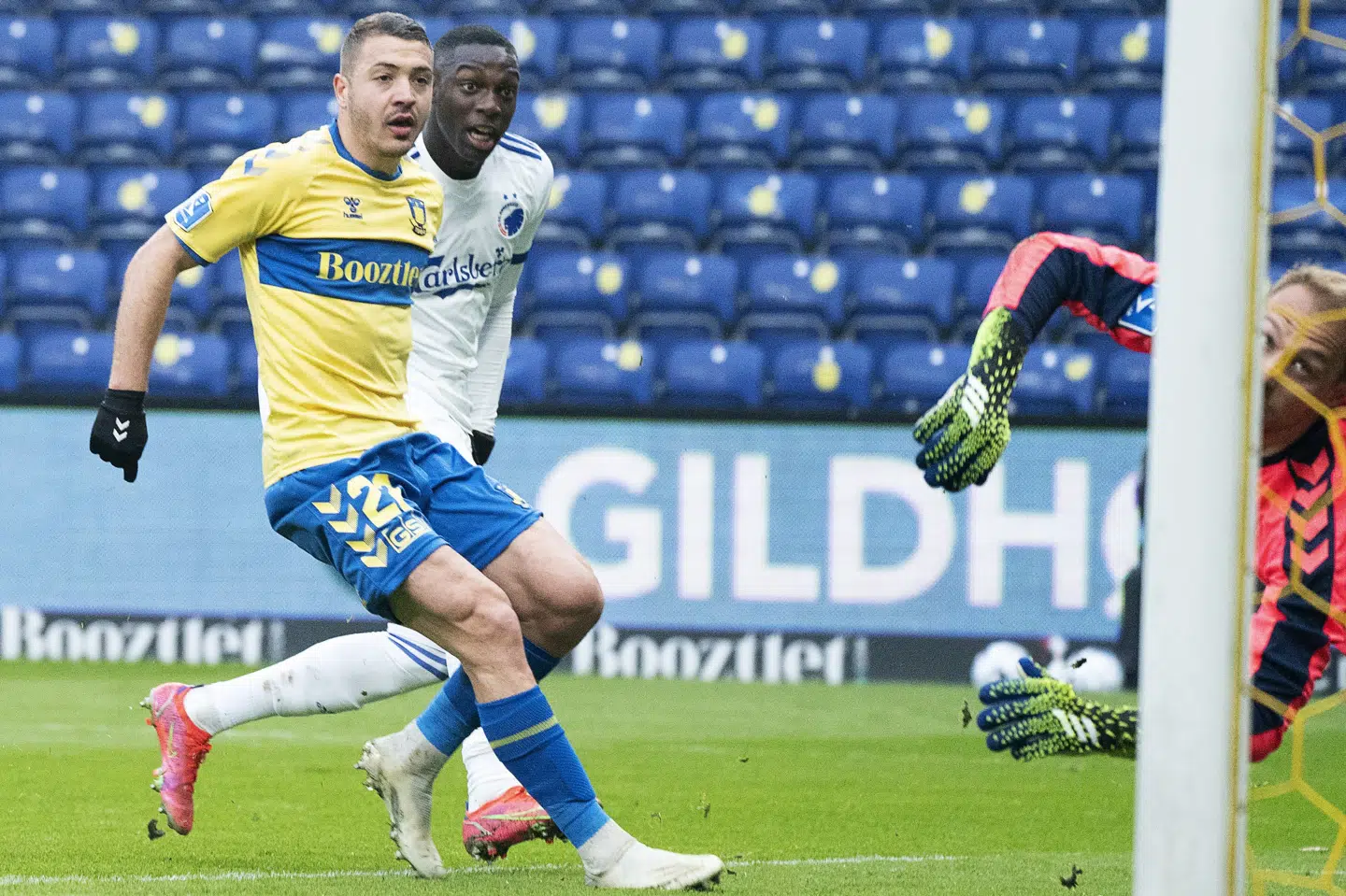 Mohamed Daramy scorede til 2-1 efter et brændt straffespark af Kamil Wilczek. Claus Bech/Ritzau Scanpix
