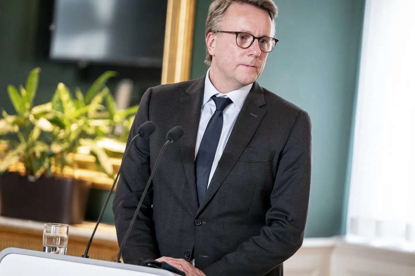 Skatteminister Morten Bødskov (S) fortæller, at moms- og skattesvindel i bandemiljøet ofte bliver opdaget, når bandemedlemmer lever et ekstravagant liv uden at have nogen nævneværdig indkomst. (Arkivfoto) Mads Claus Rasmussen/Ritzau Scanpix