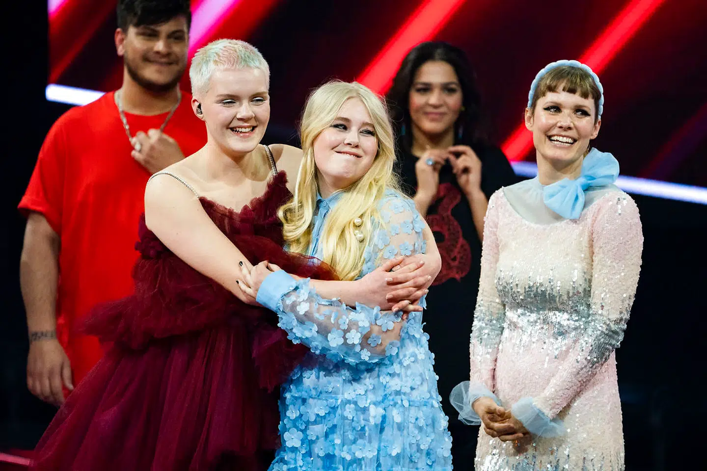 Solveig vinder X Factor-finalen, og Nikoline Steen Kristensen tager andenpladsen. X Factor-finale, på TV 2 fredag den 9. april 2021. Pooldækning leveret af Ritzau Scanpix. Dækningen kan anvendes vederlagsfrit til redaktionel omtale af programmet. (foto: Martin Sylvest/Ritzau Scanpix 2021).