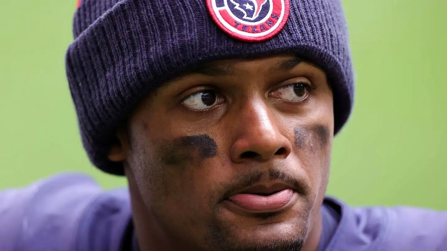 16 kvinder har anklaget Deshaun Watson for seksuelle overgreb.