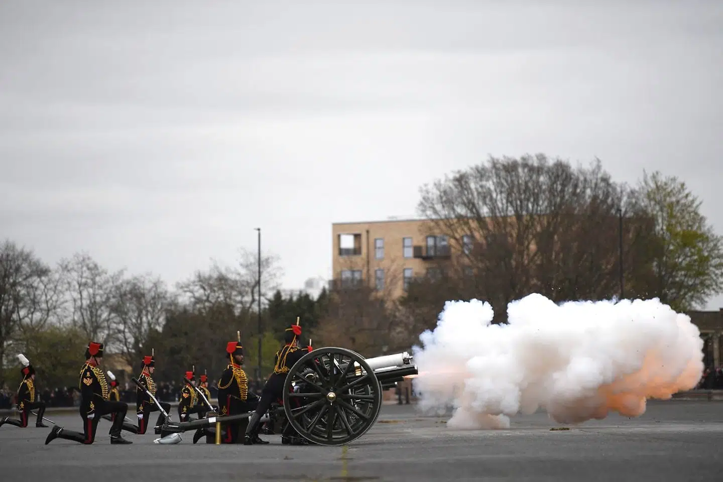 The Death Gun Salute is fired by The King's Troop Royal Horse Artillery to mark the passing of Britain's Prince Philip, Duke of Edinburgh, at the Parade Ground, Woolwich Barracks in central London on April 10, 2021, the day after his death at the age of 99. - Military guns will be fired across Britain and sporting events will fall silent on Saturday as part of worldwide tributes to mark the death of Queen Elizabeth II's husband, Prince Philip. (Photo by DANIEL LEAL-OLIVAS / POOL / AFP)