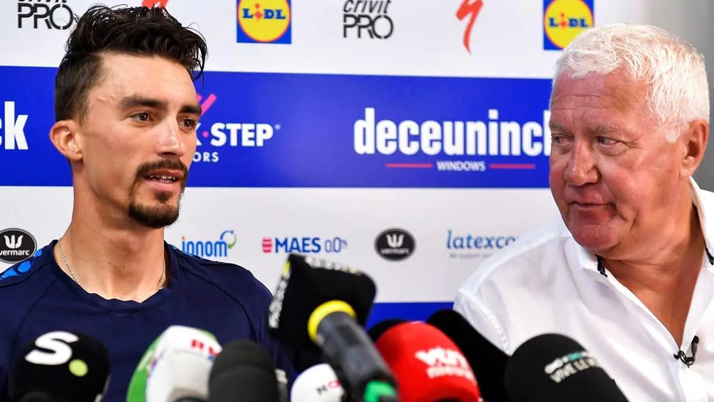 Den franske verdensstjerne Julian Alaphilippe er den bedst betalte hos det belgiske wolfpack. Til højre teamchef Patrick Lefevere, som nu må punge ud for at beholde Kasper Asgreen.