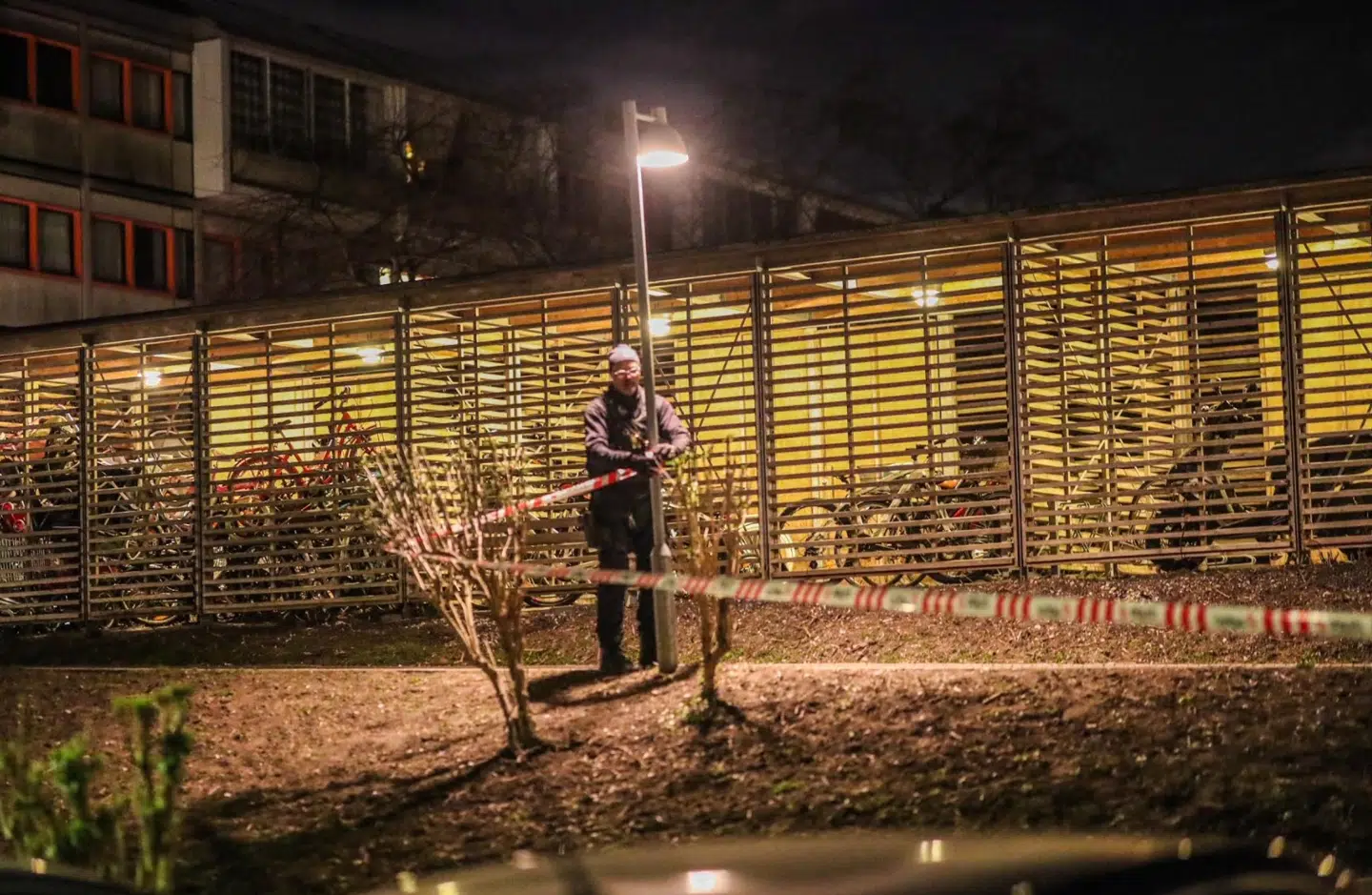 Ifølge vagthavende var der tale om, at en gruppe overfaldt to mænd i tyverne. Politiet har dog umiddelbart ikke noget bud på et motiv. Foto: Presse-fotos.dk