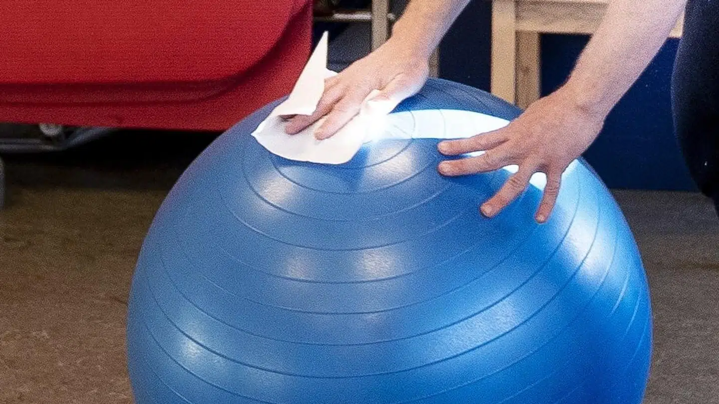 Alverdens overflader er blevet tørret af i det seneste år.