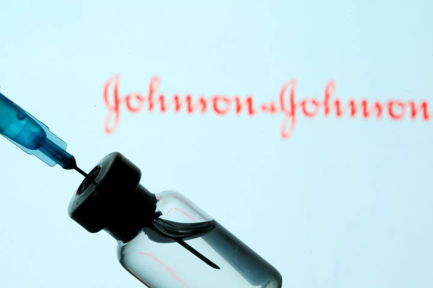 Vaccinen fra Johnson & Johnson bliver i øjeblikket kun brugt i USA, men er også godkendt til brug i EU. Den ventes at komme til europæiske lande i løbet af april. (Arkivfoto). Dado Ruvic/Reuters