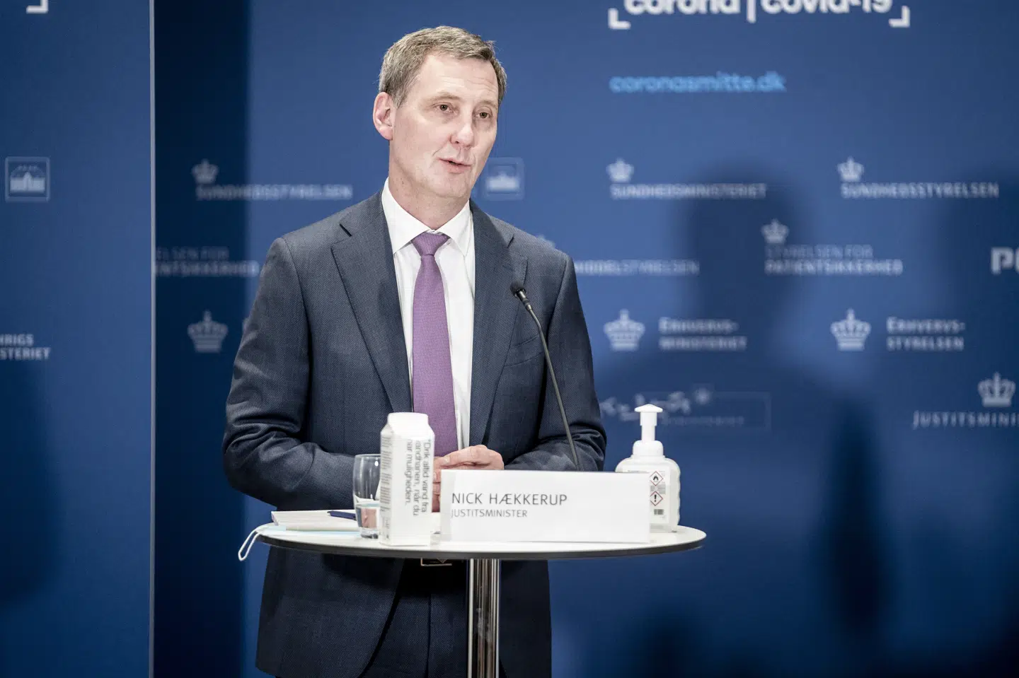 Justitsminister Nick Hækkerup har en forventning om, at falske coronapas straffes og henleder opmærksomheden på, at der er indført dobbeltstraf i sager om coronarelateret kriminalitet. (Arkivfoto) Mads Claus Rasmussen/Ritzau Scanpix