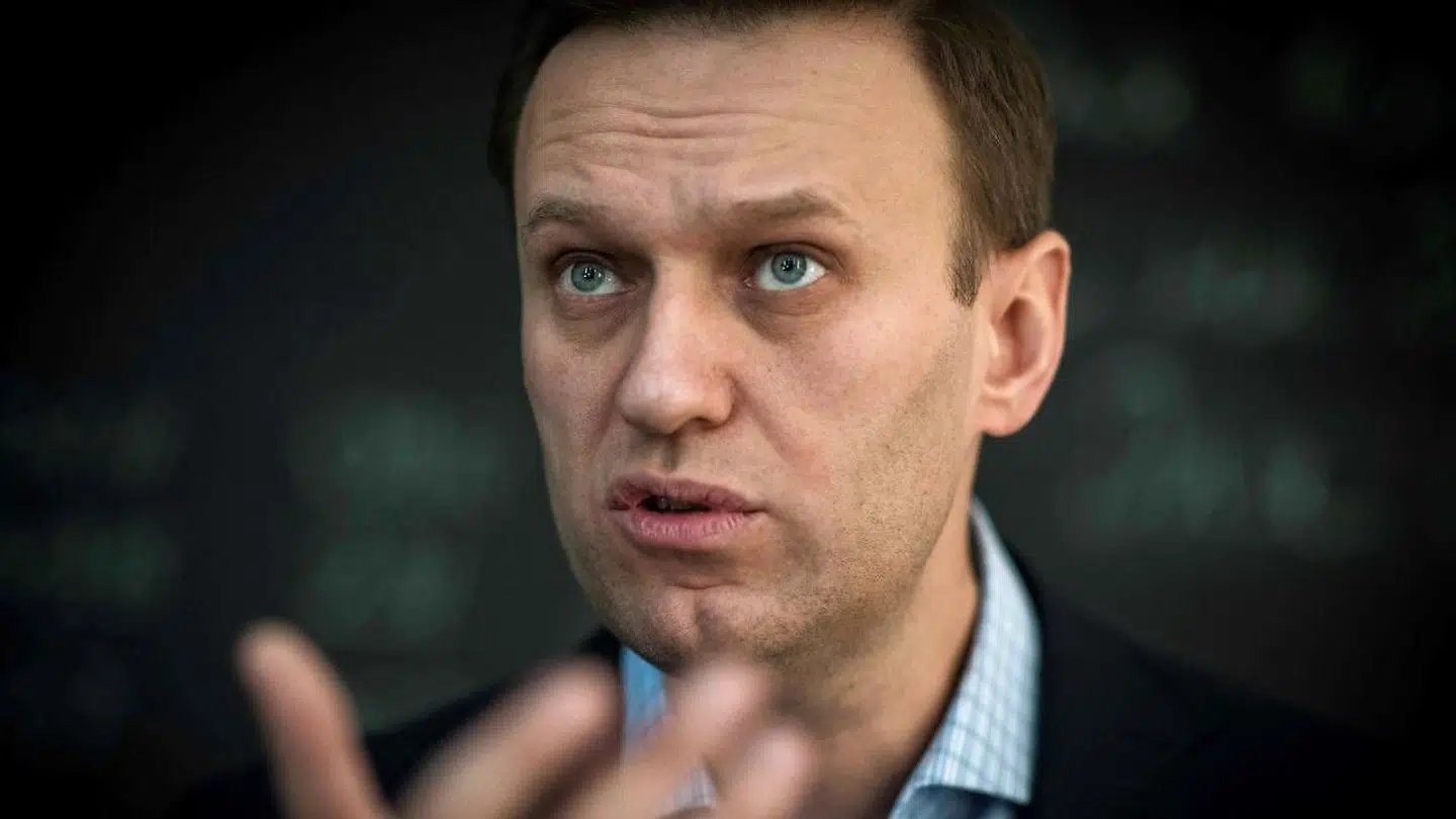 Den russiske oppositionspolitiker Aleksej Navalnyj afsoner en dom på to og et halvt år fængsel i et russisk fængsel.