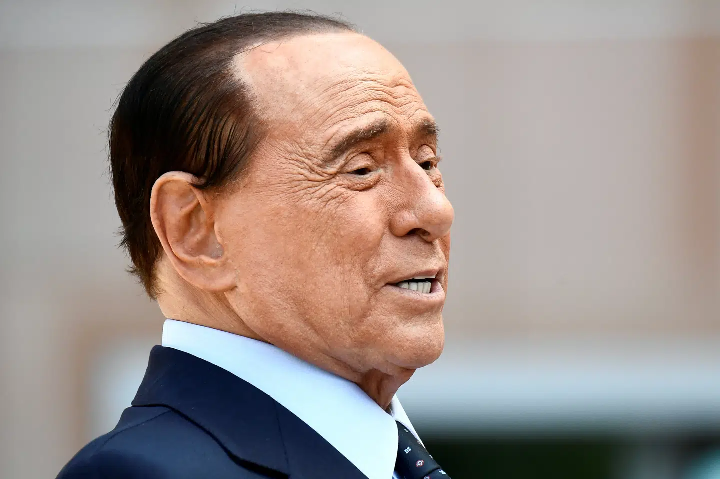 Italiens tidligere premierminister Silvio Berlusconi er blevet indlagt på et hospital i Milano, oplyser en kilde i den tidligere premierministers parti, Forza Italien. Det er anden gang inden for to uger, at Berlusconi er blevet indlagt på San Rafaele-sygehuset i Milano. (Arkivfoto) Flavio Lo Scalzo/Reuters