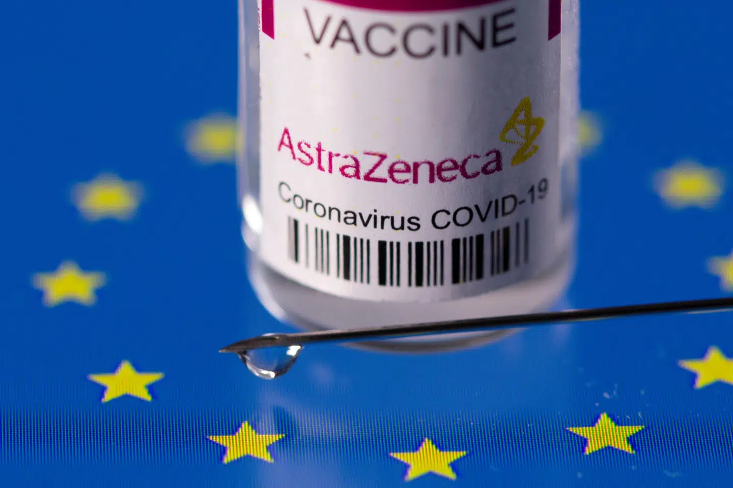 Det Europæiske Lægemiddelagentur (EMA) konklurede onsdag, at der er en mulig forbindelse mellem covid-19-vaccinen fra AstraZeneca og en række sjældne blodpropper. (Arkivfoto) Dado Ruvic/Reuters
