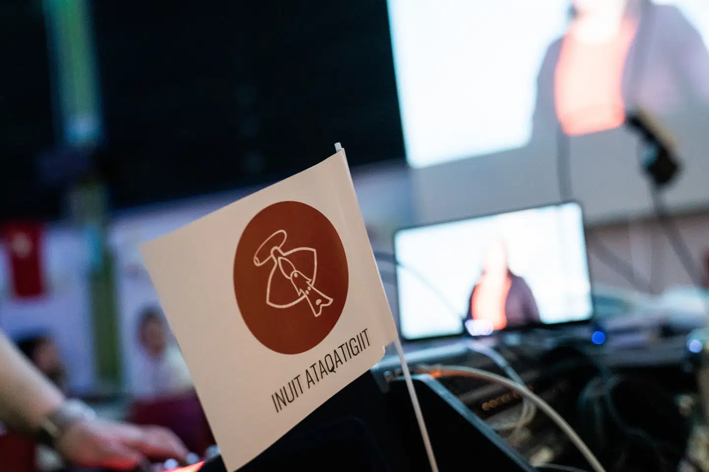 IA er blevet det største parti ved valget til Inatsisartut foran Siumut og fortsætter de gode resultater i kommunerne. Emil Helms/Ritzau Scanpix