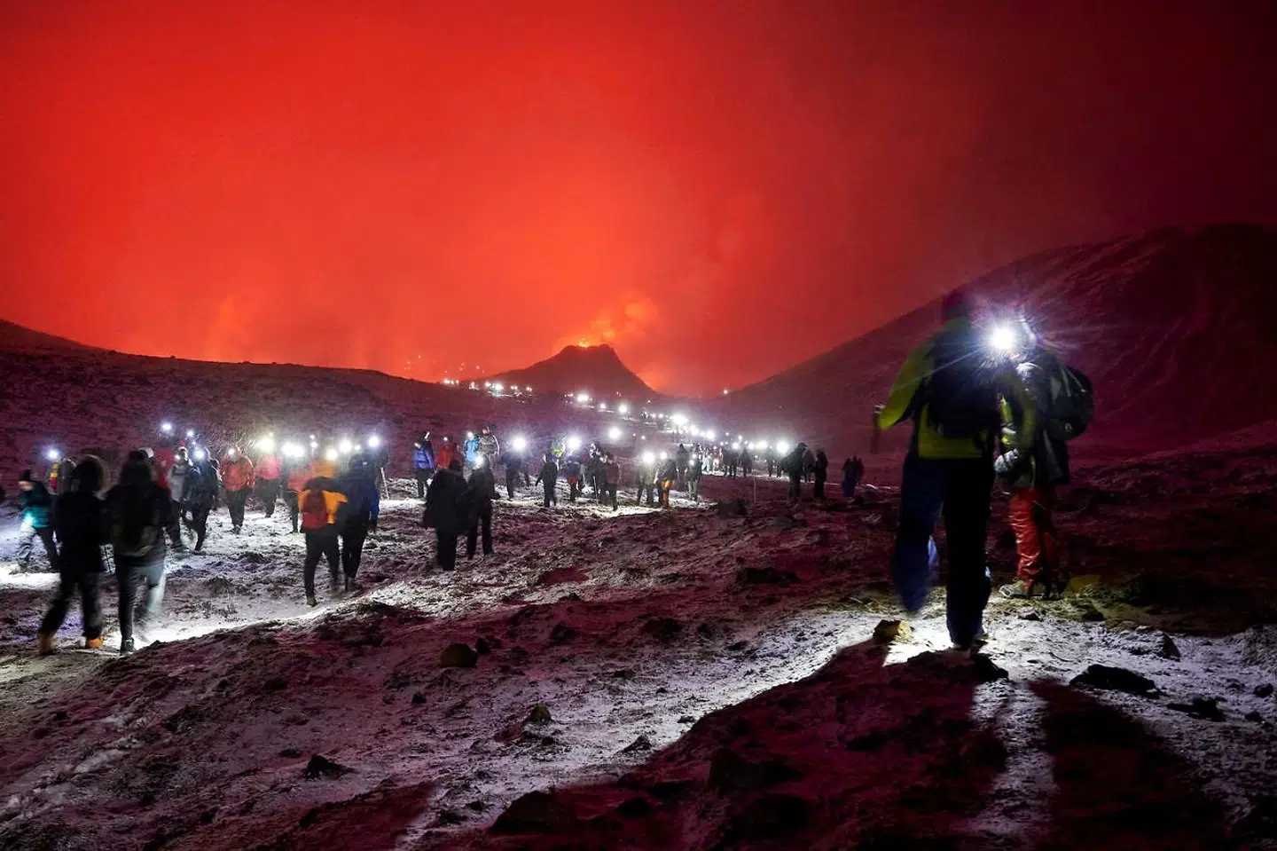 Der er kommet flere end 30.000 turister til den nye vulkan i dalen i Geldingadalur, siden de gik i udbrud den 19. marts.